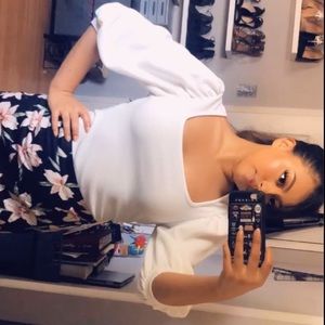 Puffy sleeve white shirt